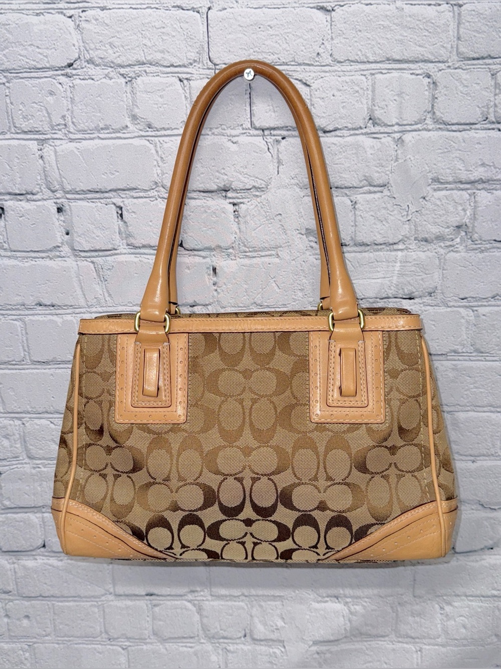 Coach Hamptons Shoulder Bag